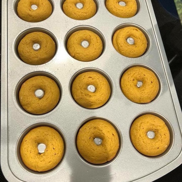 Brand New Pampered Chef Mini Cake Box Set retired - Picture 6 of 8